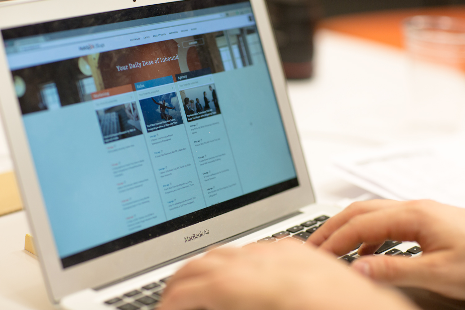 hands-typing – Freelance Web Writer